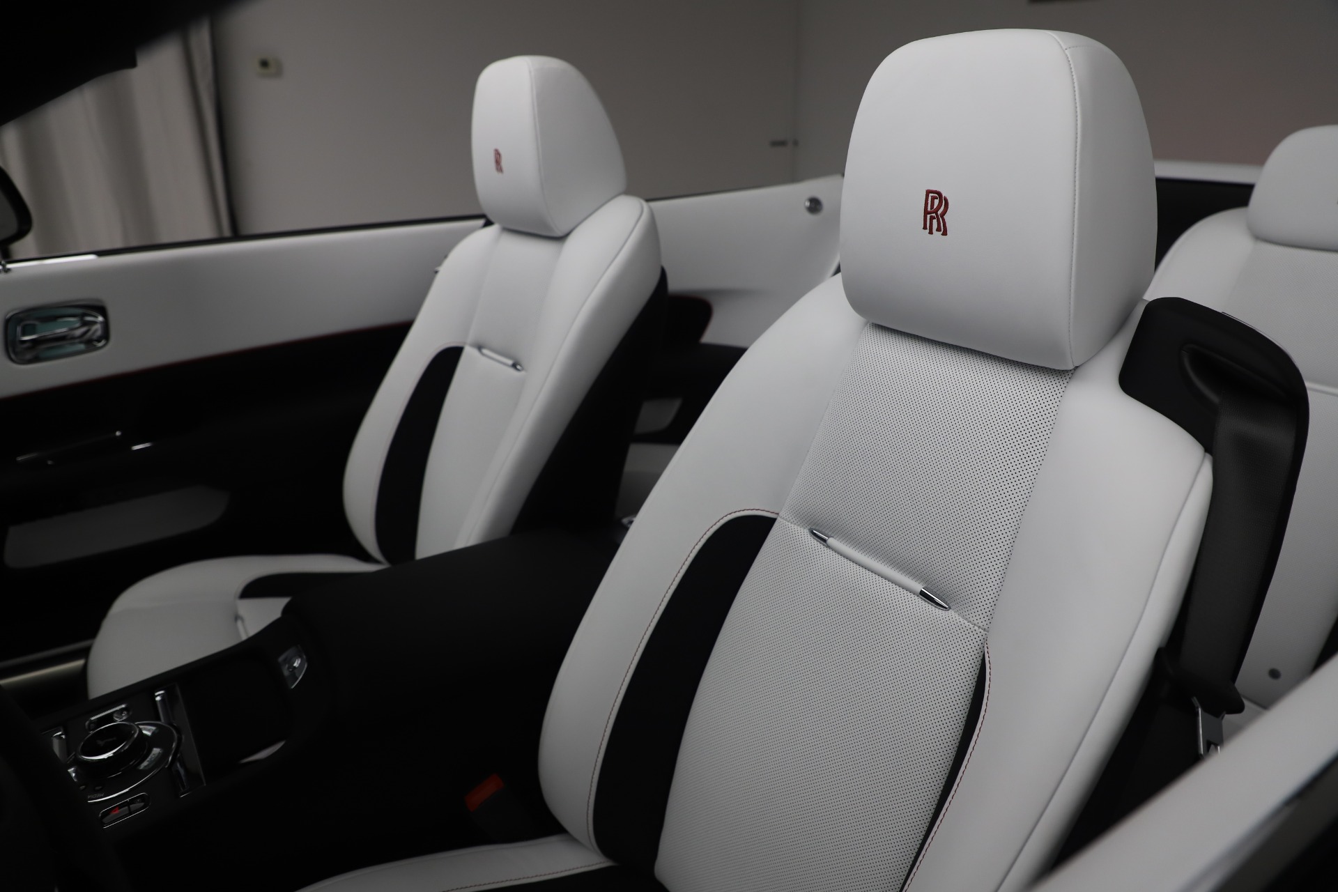 2020 Rolls-Royce Dawn Base, 14/20
