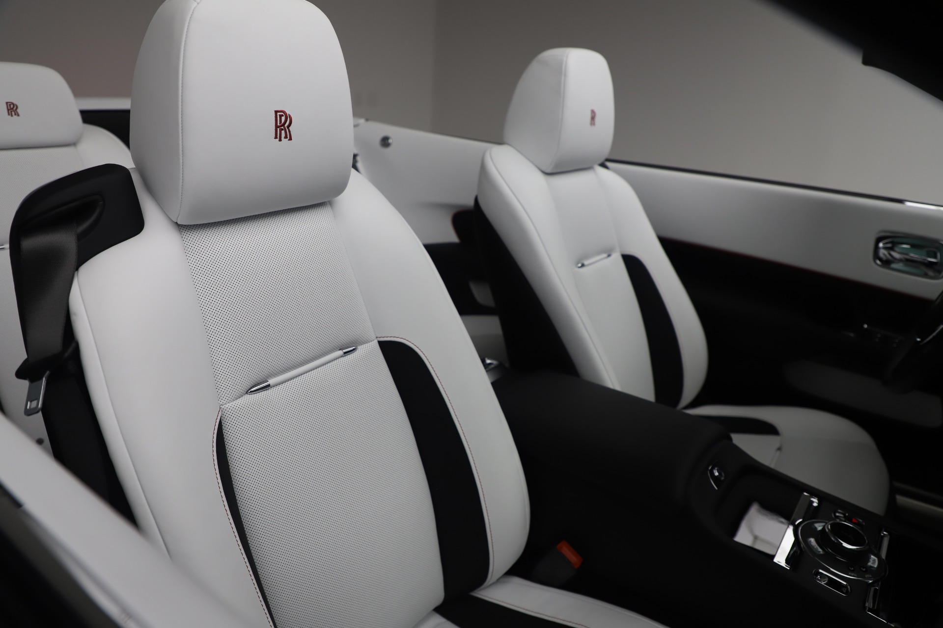 2020 Rolls-Royce Dawn Base, 15/20