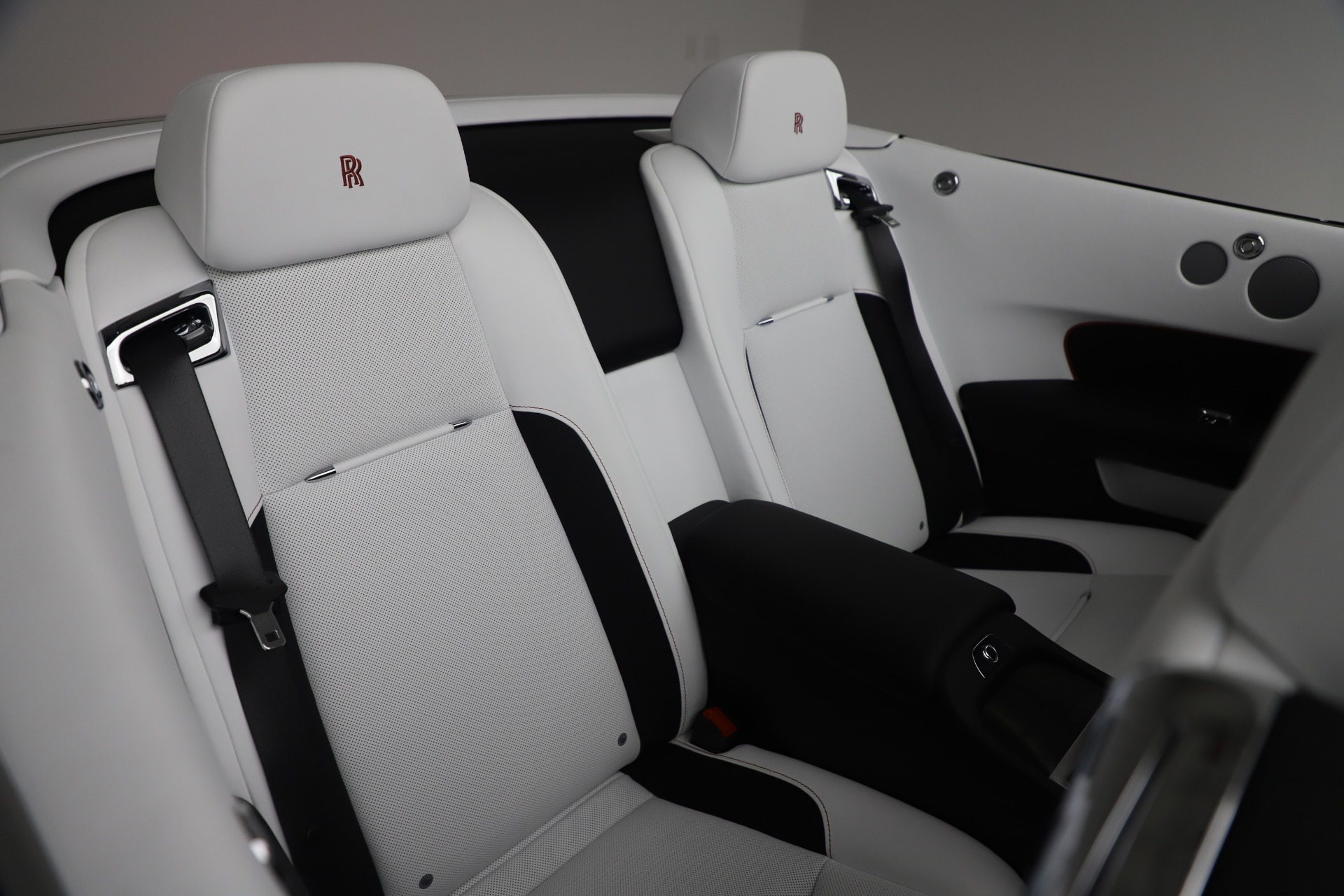 2020 Rolls-Royce Dawn Base, 18/20