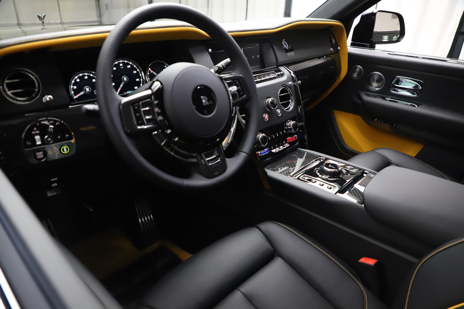 2020 Rolls-Royce Cullinan Black Badge, 11/20