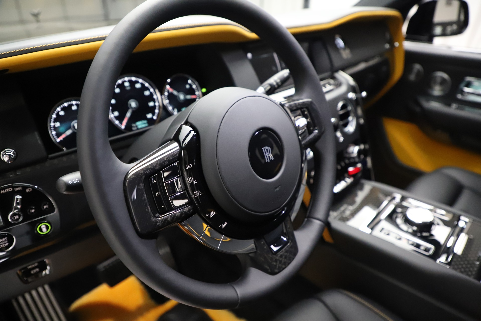 2020 Rolls-Royce Cullinan Black Badge, 16/20