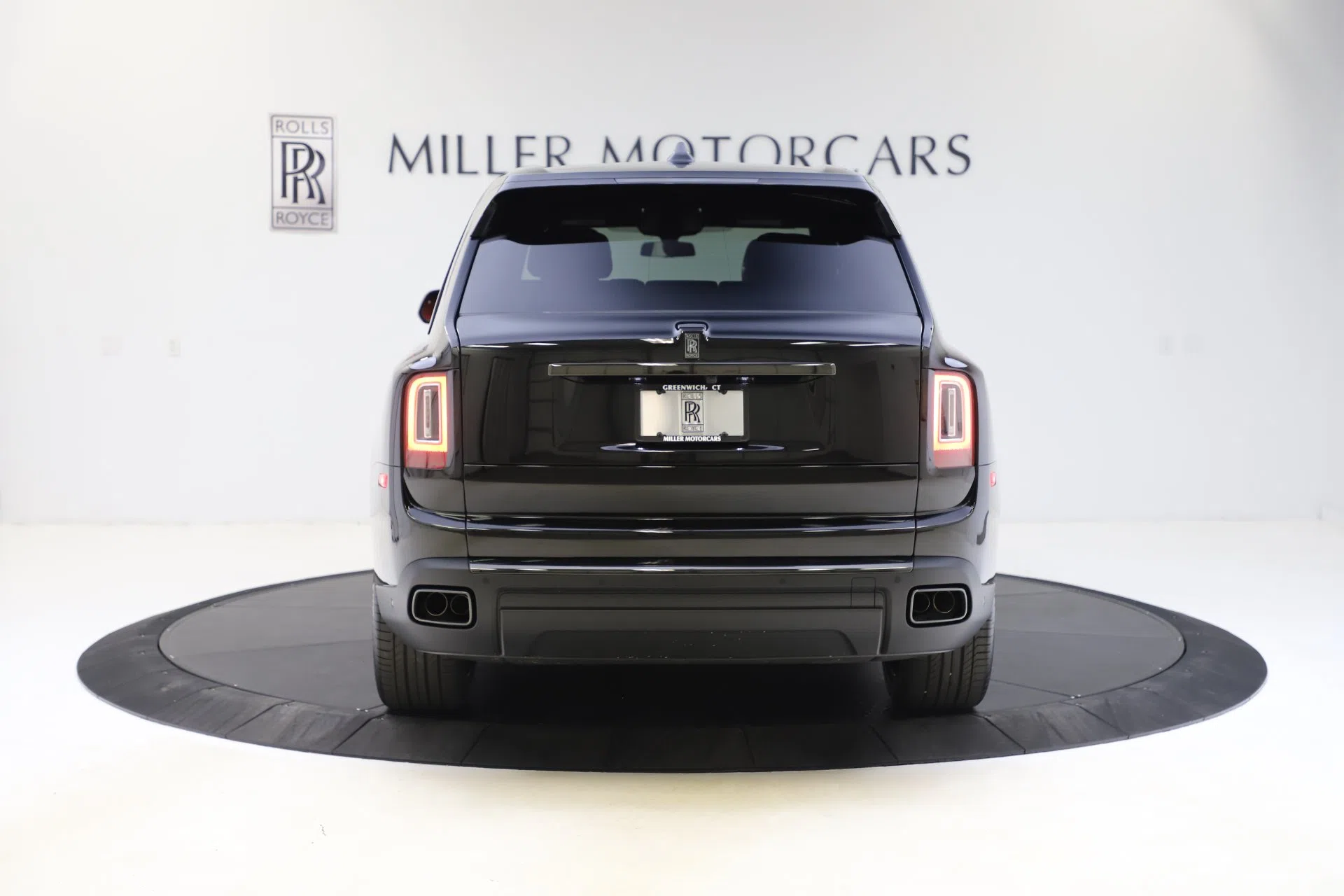 2020 Rolls-Royce Cullinan Black Badge, rear three-quarter view