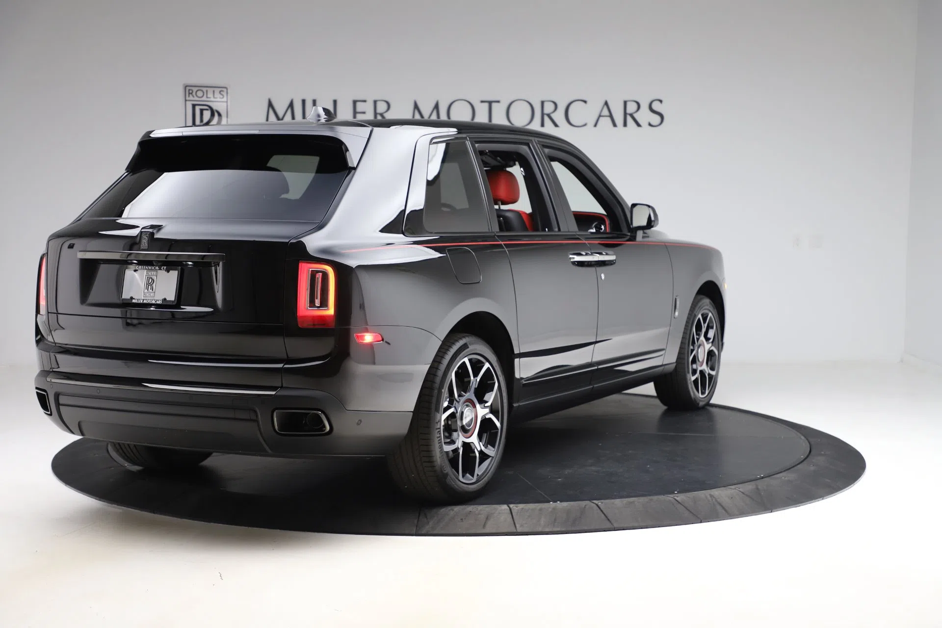 2020 Rolls-Royce Cullinan Black Badge, rear three-quarter view