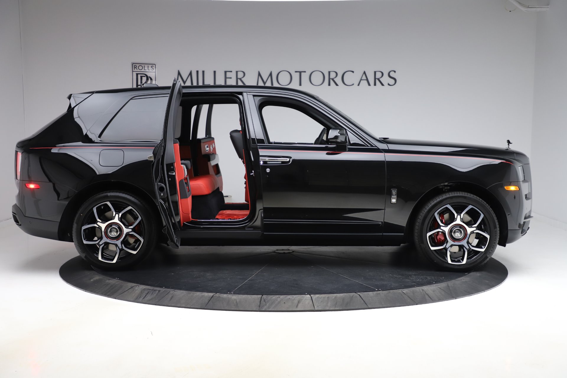 2020 Rolls-Royce Cullinan Black Badge, 9/20