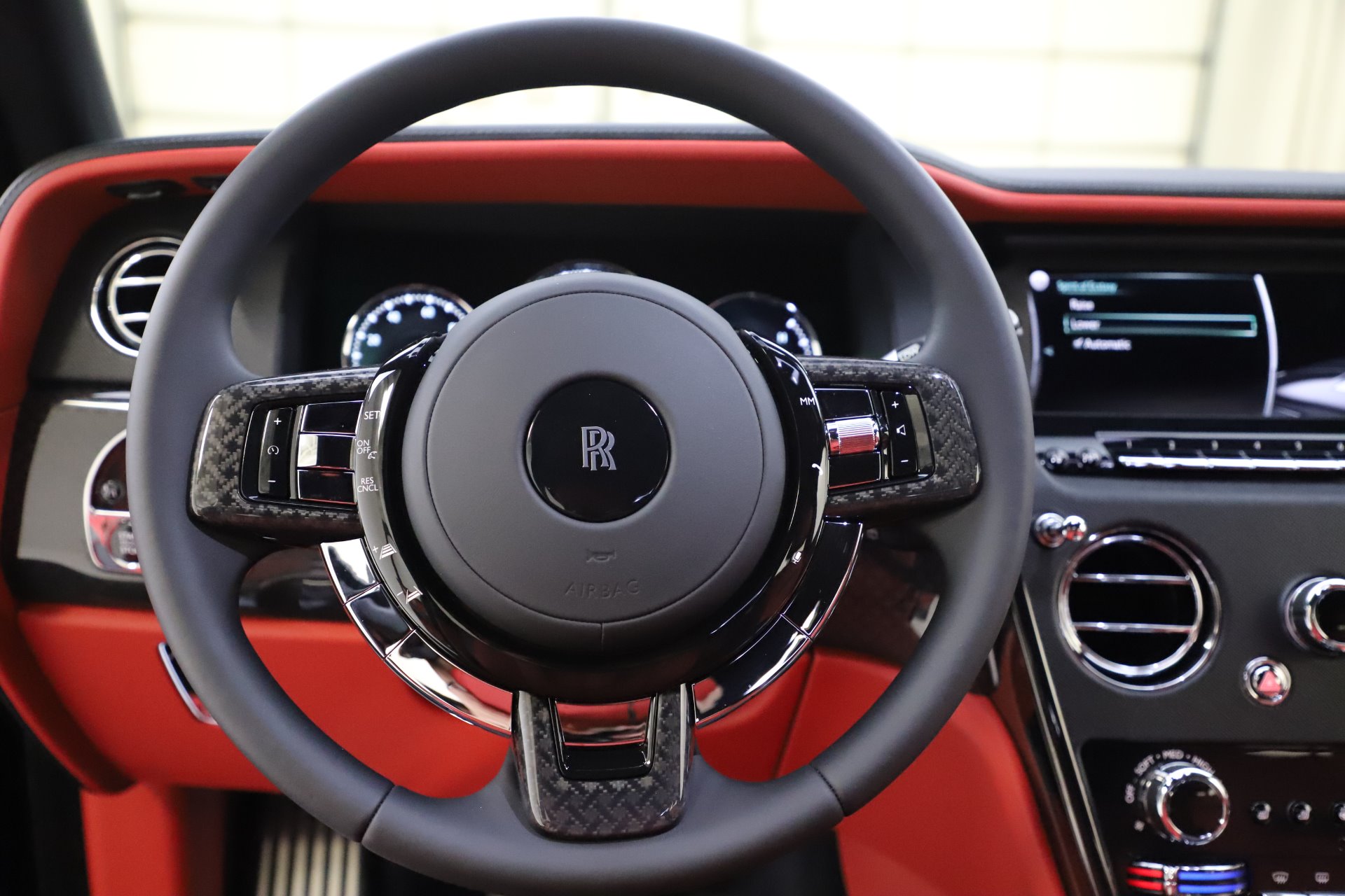 2020 Rolls-Royce Cullinan Black Badge, 13/20