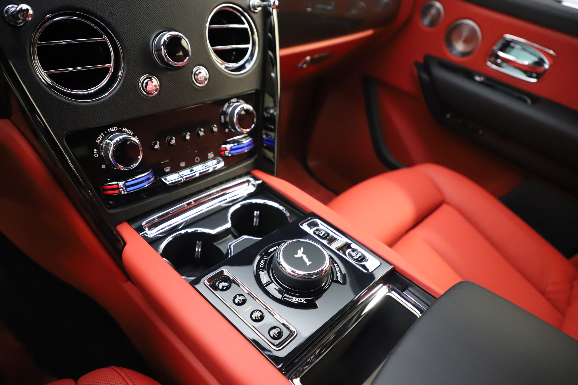 2020 Rolls-Royce Cullinan Black Badge, 15/20