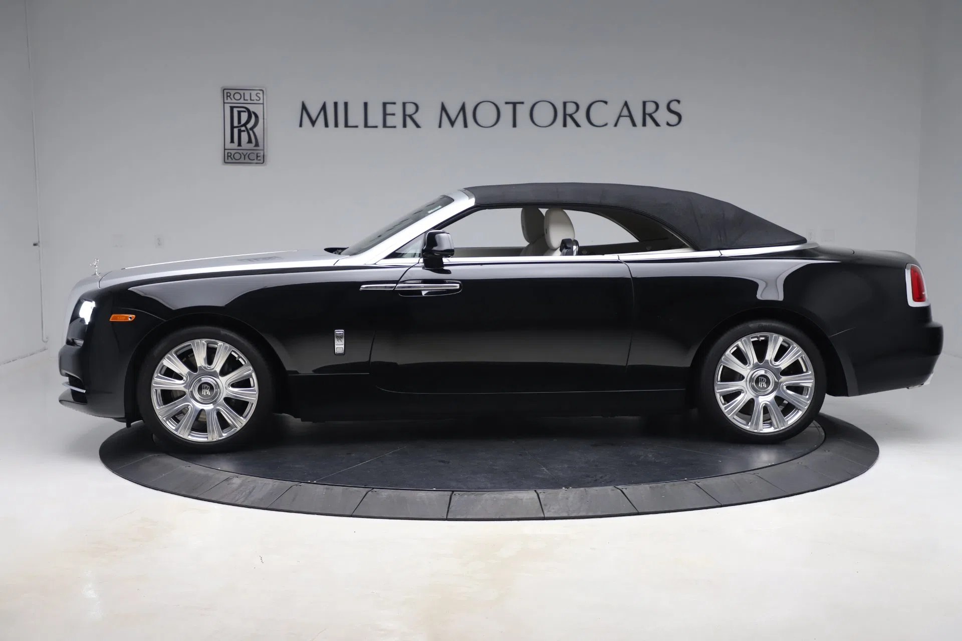 2017 Rolls-Royce Dawn for sale, exterior
