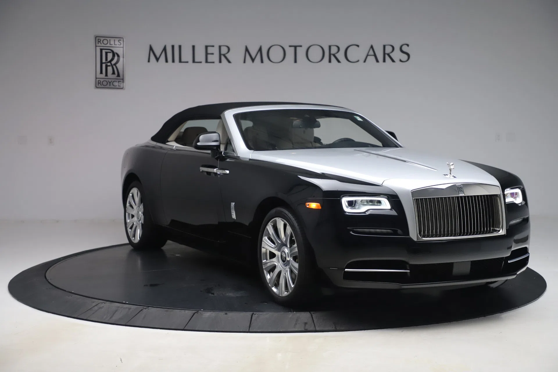2017 Rolls-Royce Dawn for sale, exterior