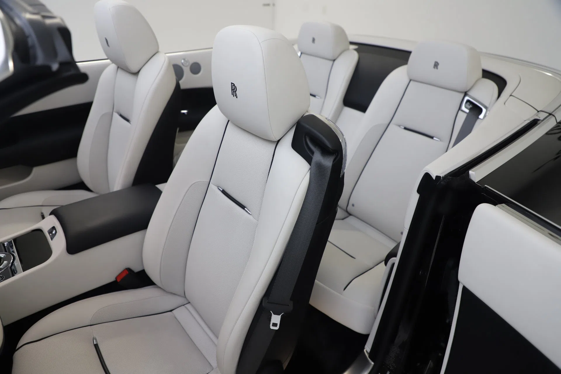2017 Rolls-Royce Dawn interior, seats