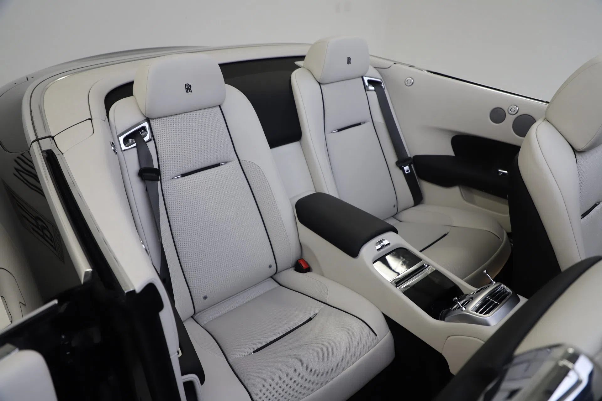 2017 Rolls-Royce Dawn interior, seats