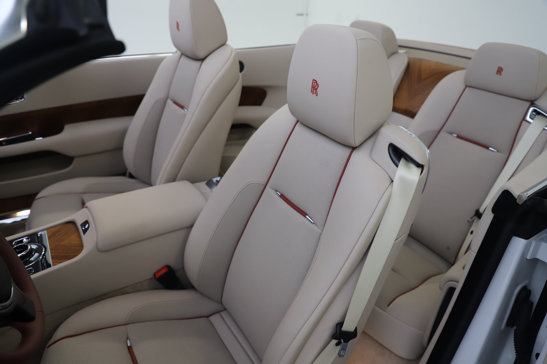 2016 Rolls-Royce Dawn, 18/20