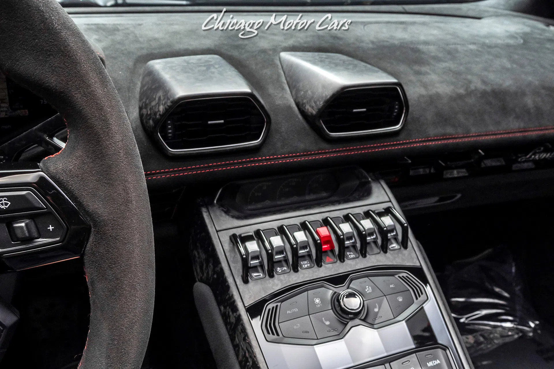 2019 Lamborghini Huracan LP640-10 Performante Spyder interior, center console