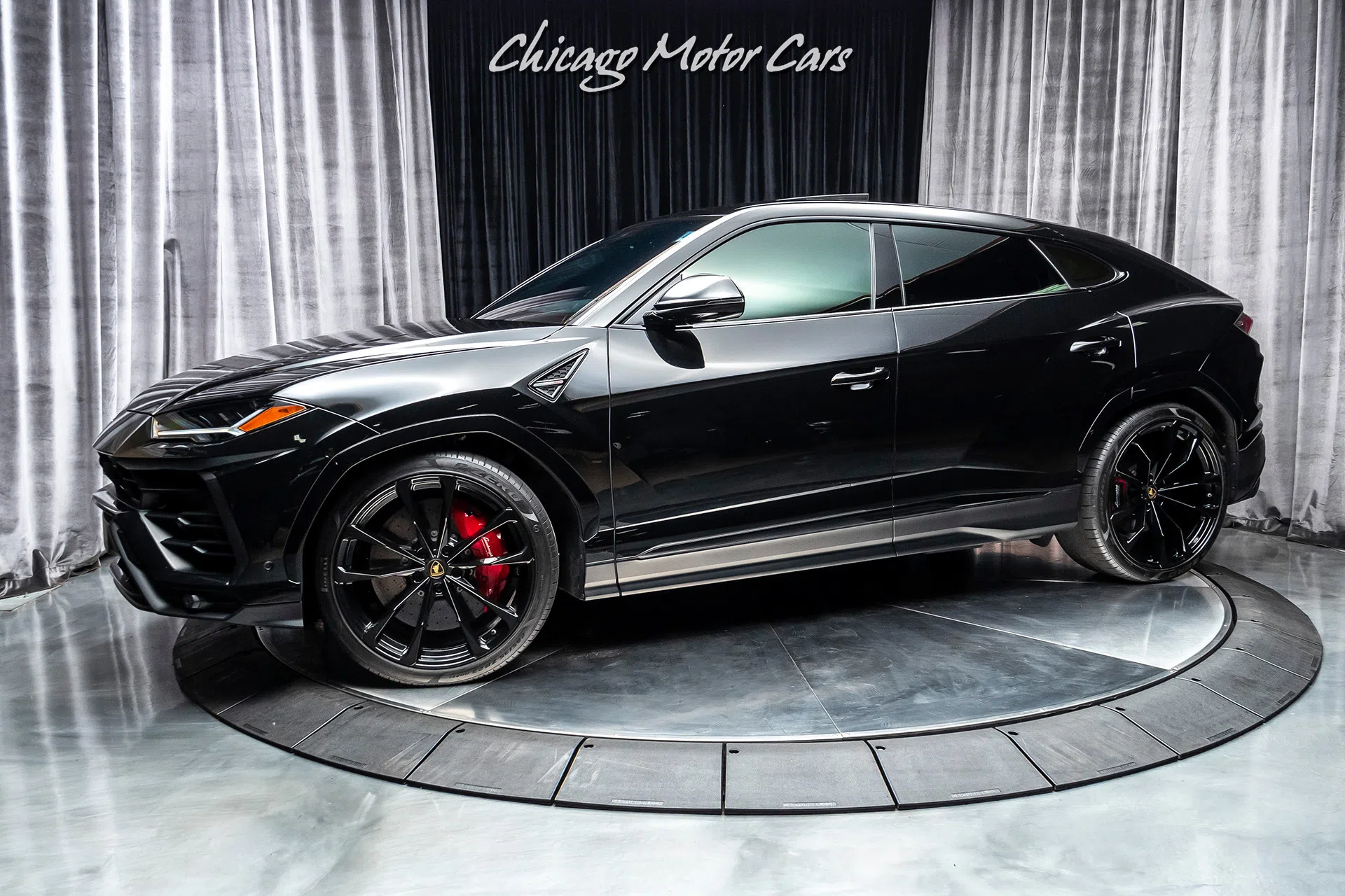 2019 Lamborghini Urus for sale, exterior