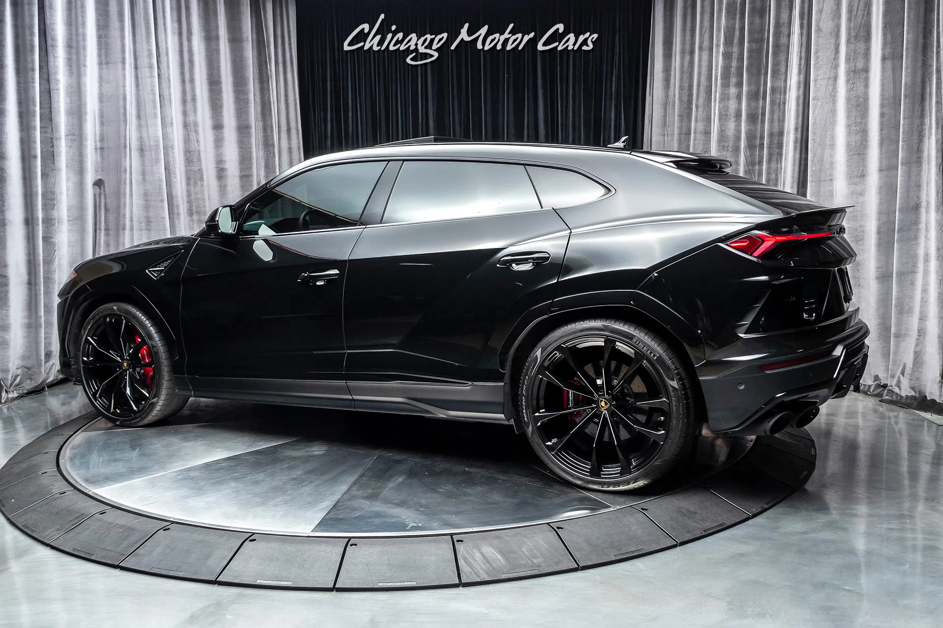 2019 Lamborghini Urus for sale, exterior