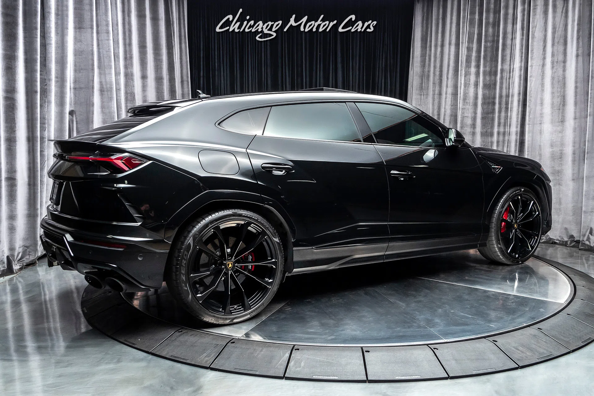 2019 Lamborghini Urus for sale, exterior