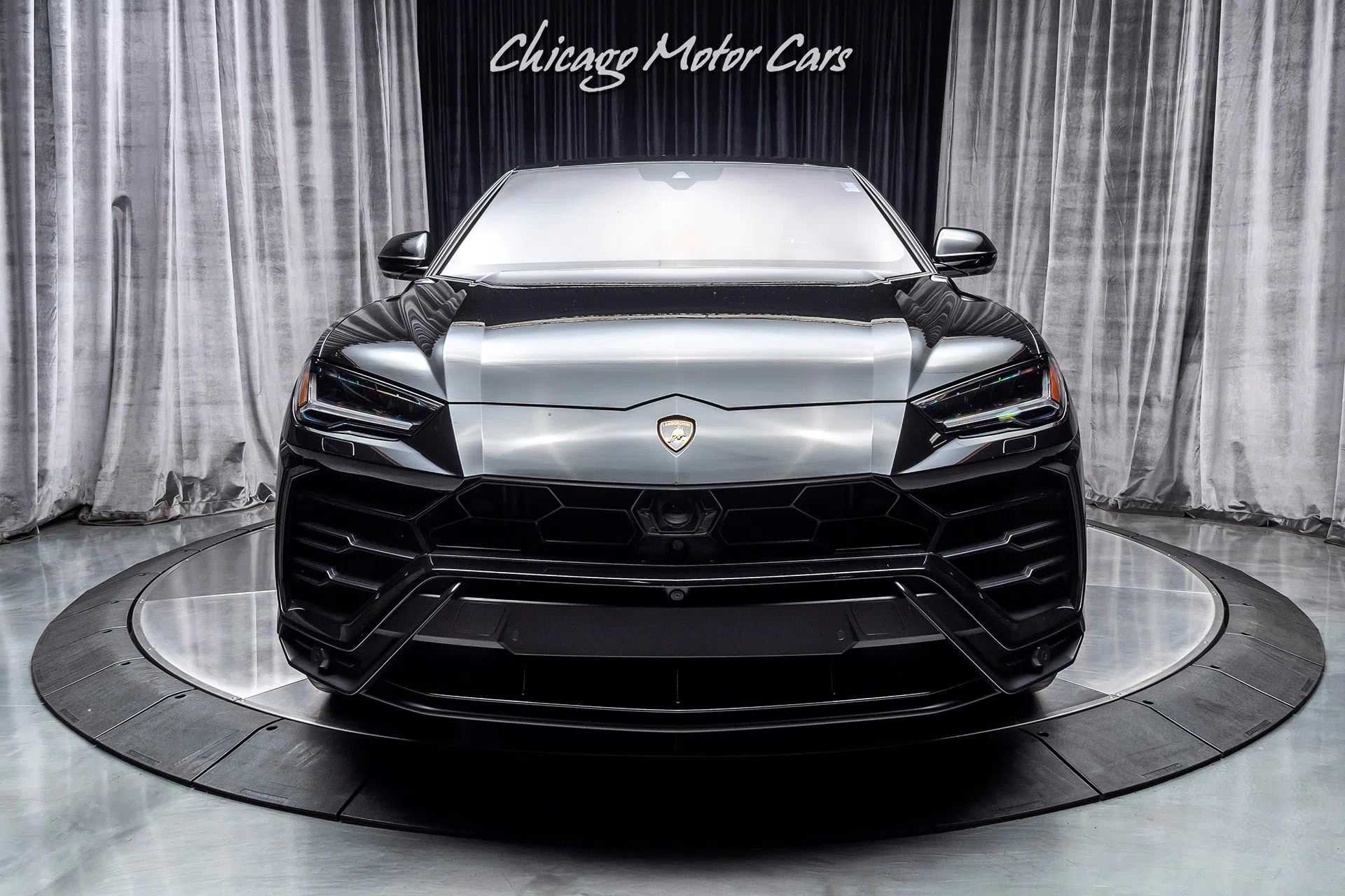 2019 Lamborghini Urus for sale, exterior
