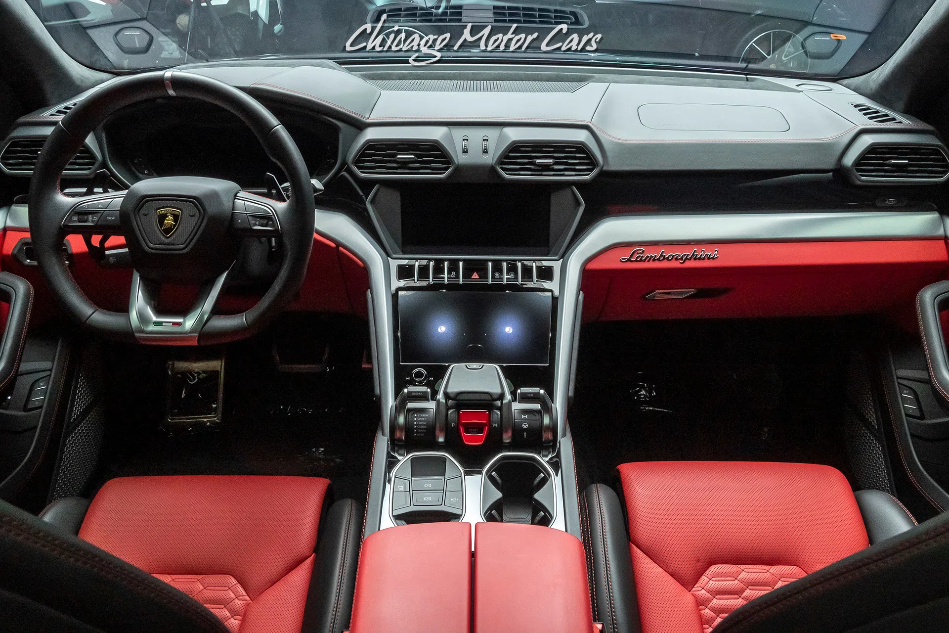 2019 Lamborghini Urus interior