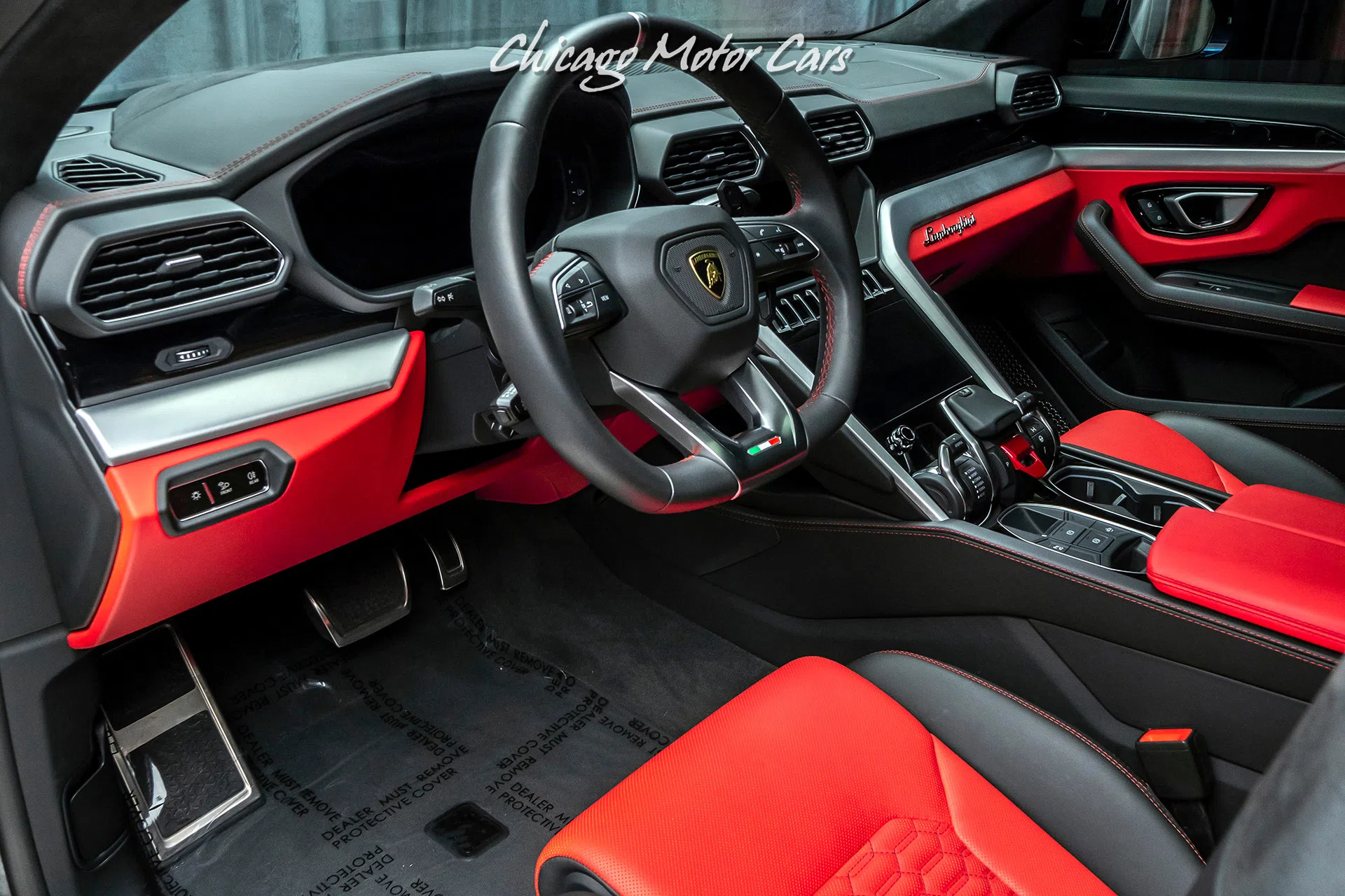 2019 Lamborghini Urus interior