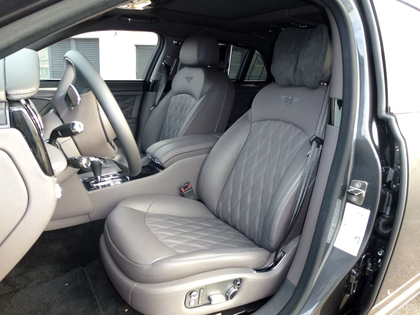 2017 Bentley Mulsanne II SPEED interior, seats, Grey/Black