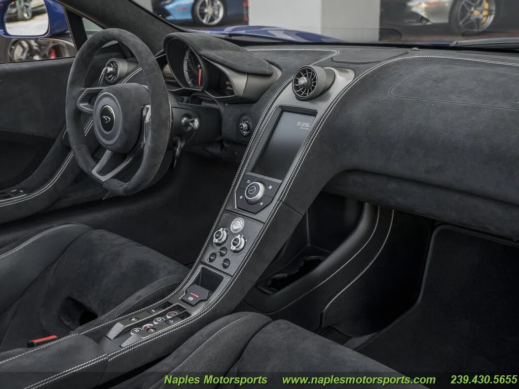 2016 McLaren 675LT Spider interior, dashboard