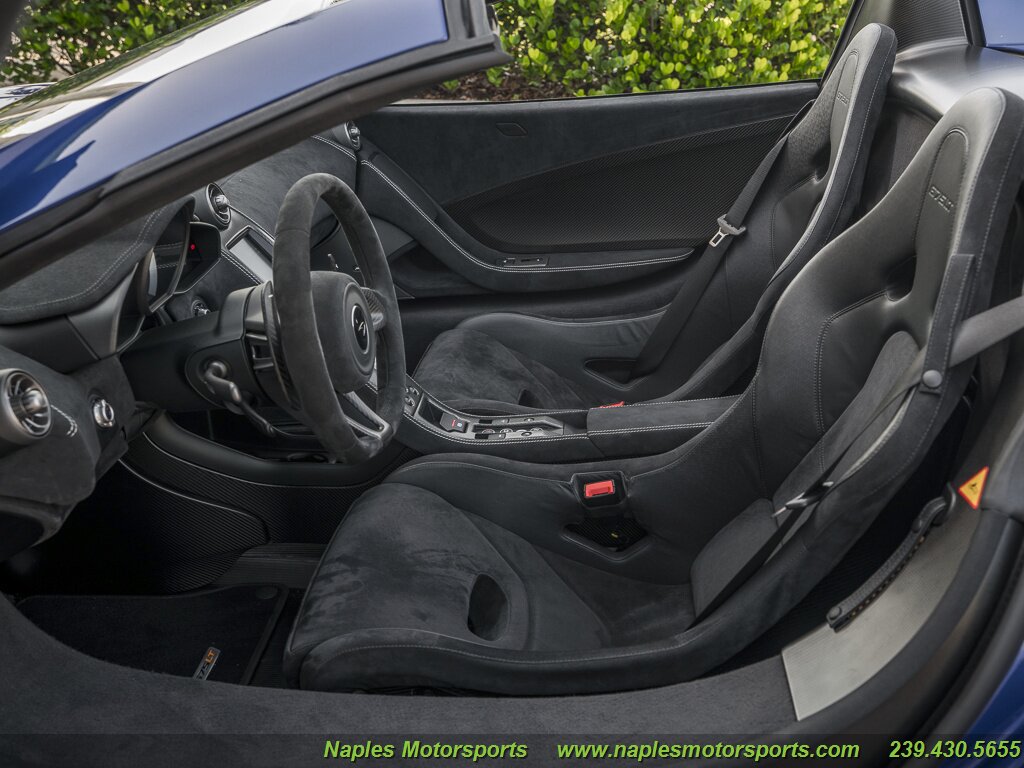 2016 McLaren 675LT Spider, 18/20