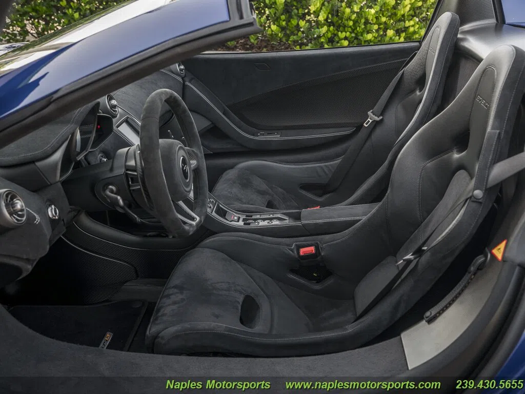 2016 McLaren 675LT Spider interior