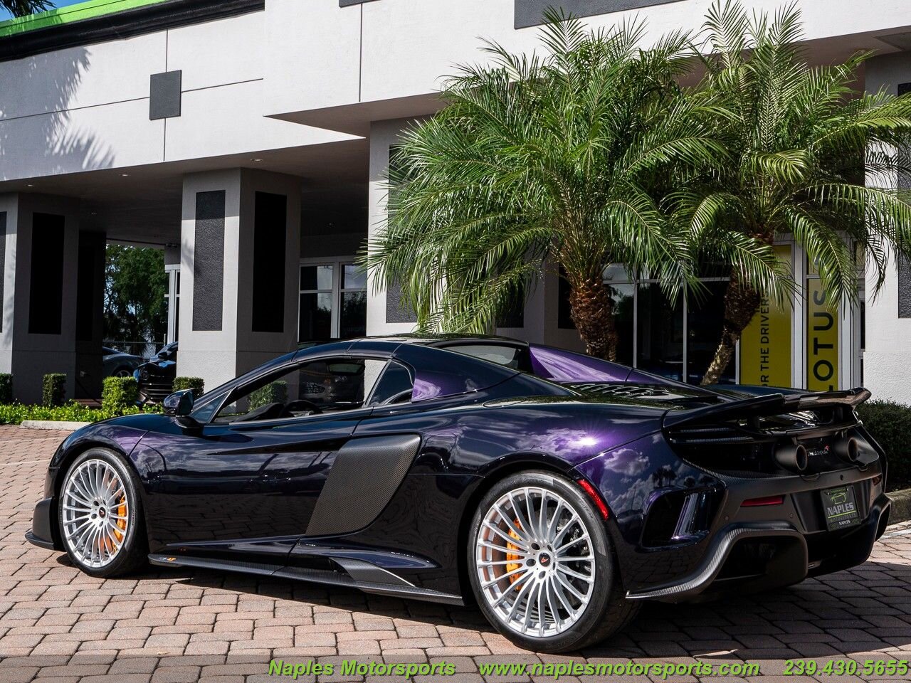 2016 McLaren 675LT Convertible, 17/20