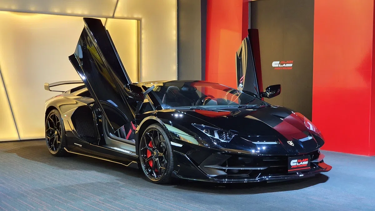 2020 Lamborghini Aventador SVJ Roadster – 1 of 800