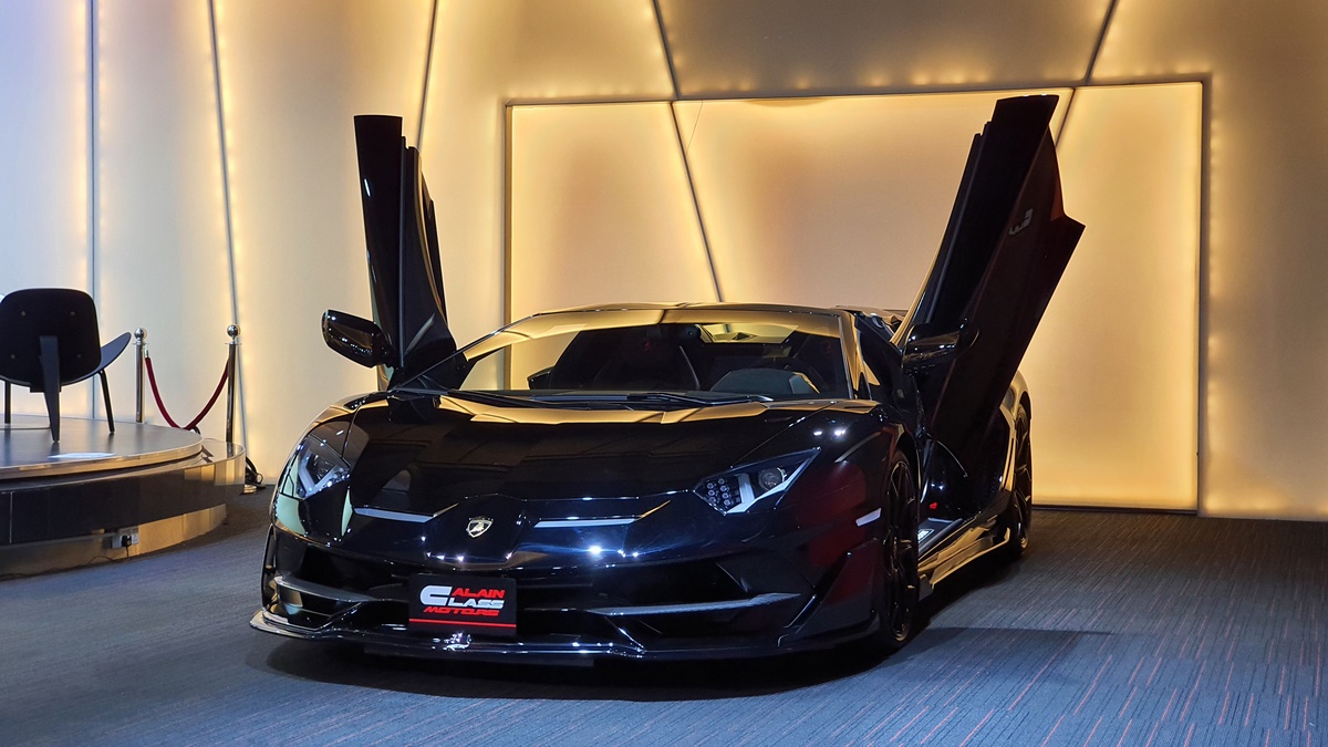 2020 Lamborghini Aventador SVJ Roadster – 1 of 800, 4/20