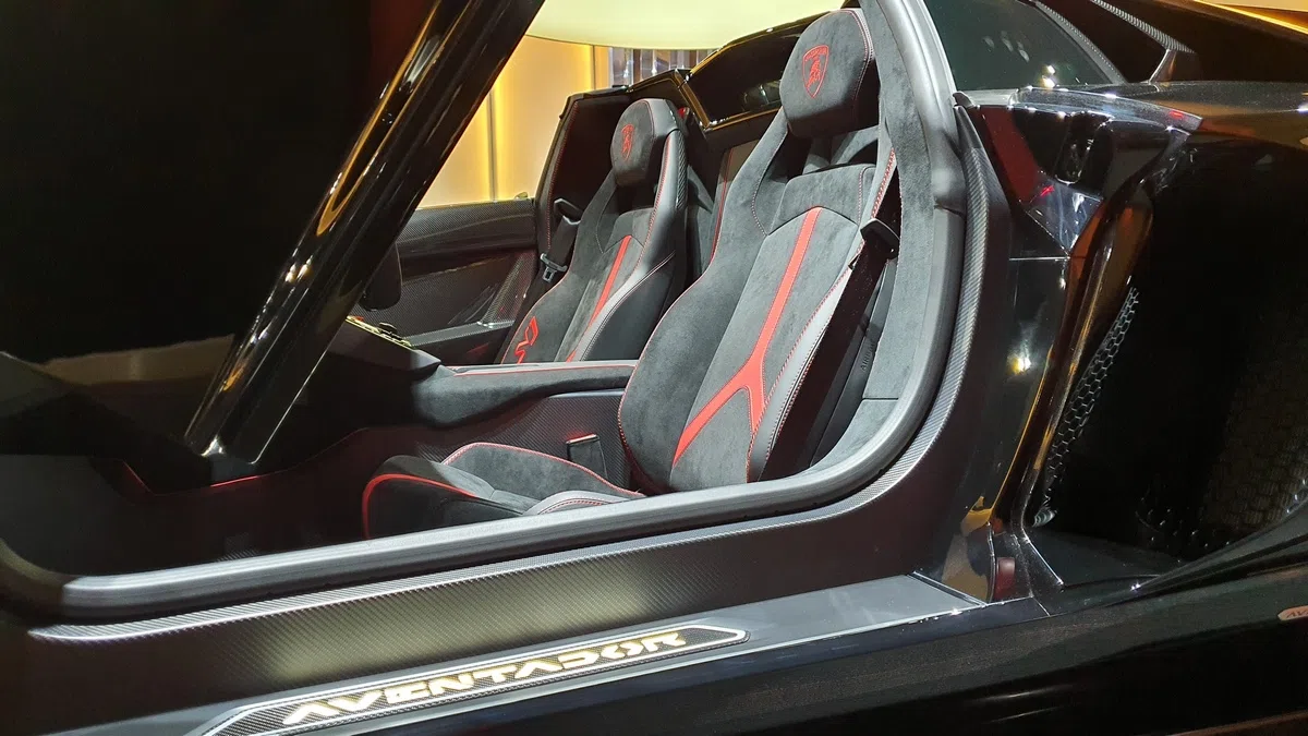 2020 Lamborghini Aventador SVJ Roadster – 1 of 800 interior, seats