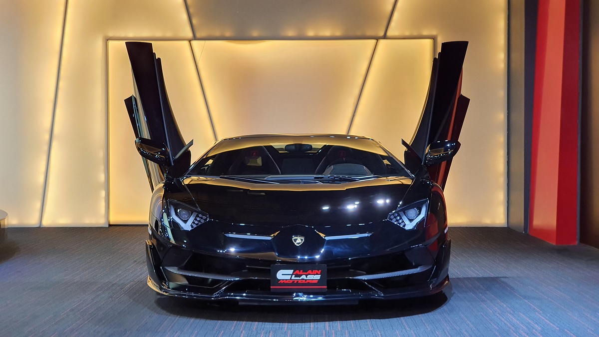 2020 Lamborghini Aventador SVJ Roadster – 1 of 800, 20/20