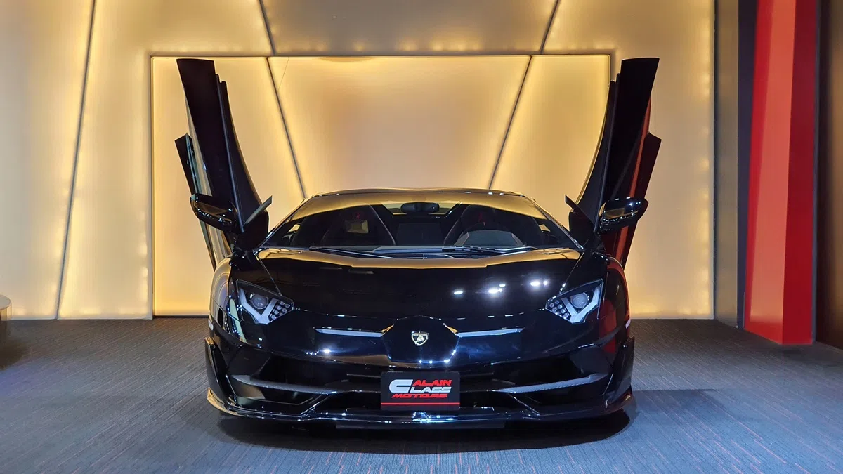 2020 Lamborghini Aventador SVJ Roadster – 1 of 800 for sale, exterior
