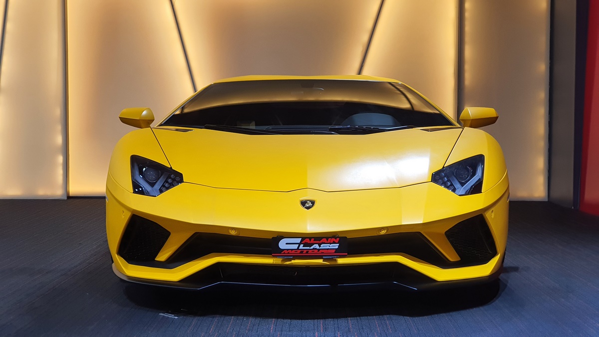 2017 Lamborghini Aventador S, 3/20
