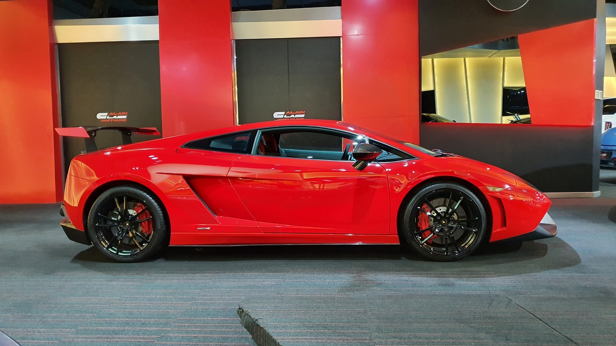 2012 Lamborghini Gallardo LP570-4 Super Trofeo Stradale – 1 of 150, 4/20