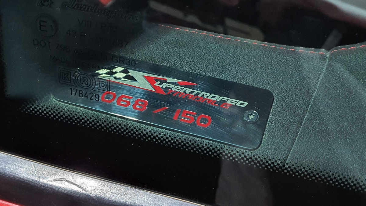 2012 Lamborghini Gallardo LP570-4 Super Trofeo Stradale – 1 of 150, 9/20
