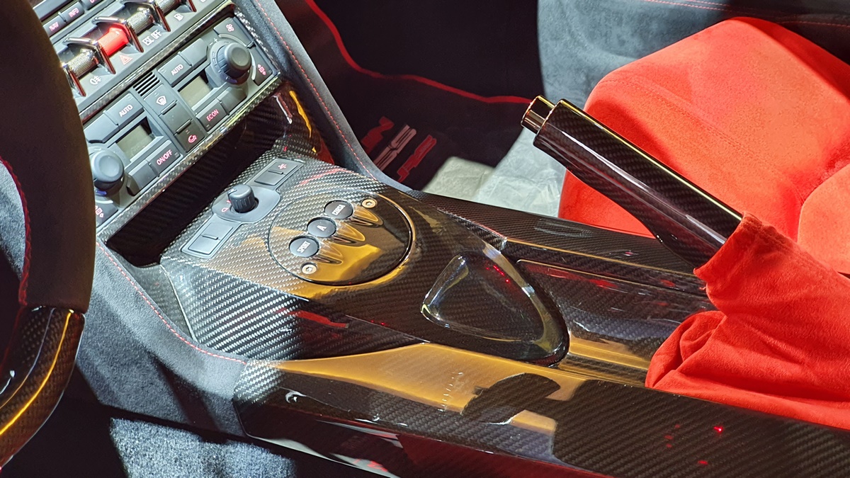 2012 Lamborghini Gallardo LP570-4 Super Trofeo Stradale – 1 of 150, 14/20
