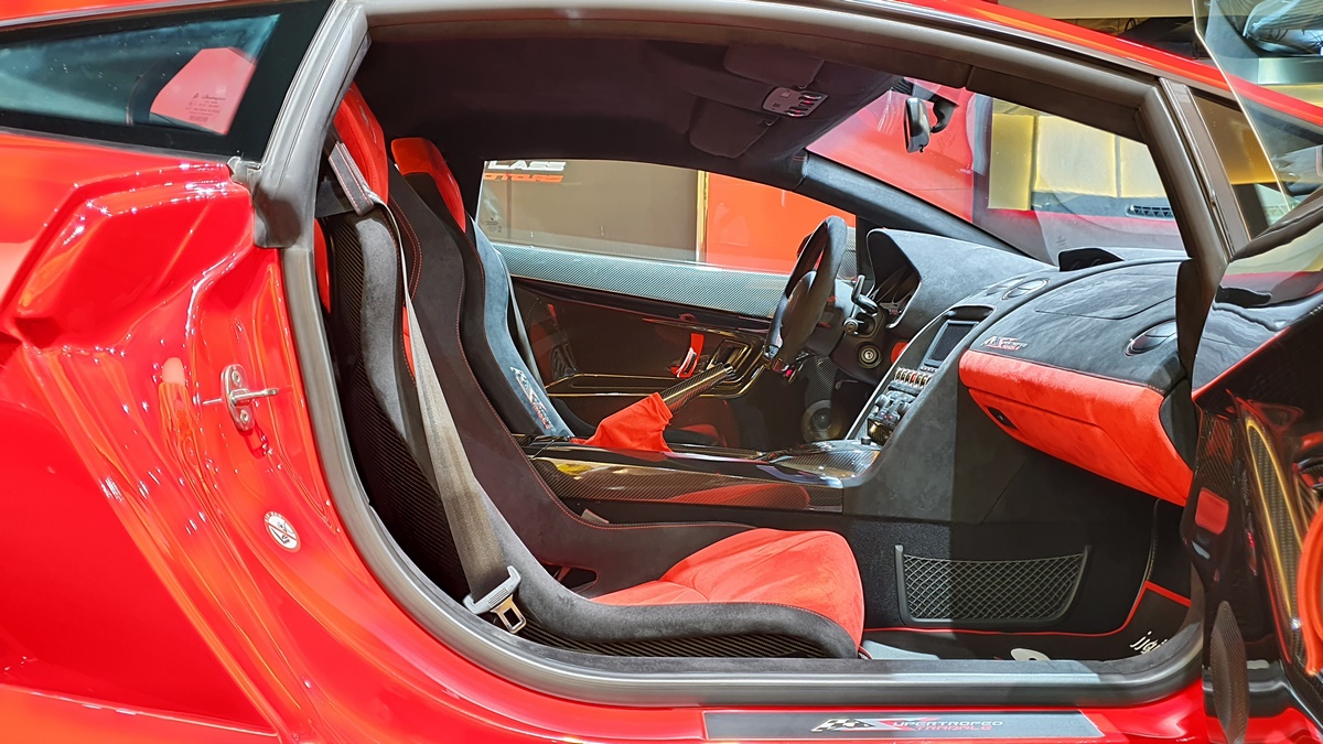 2012 Lamborghini Gallardo LP570-4 Super Trofeo Stradale – 1 of 150, 17/20