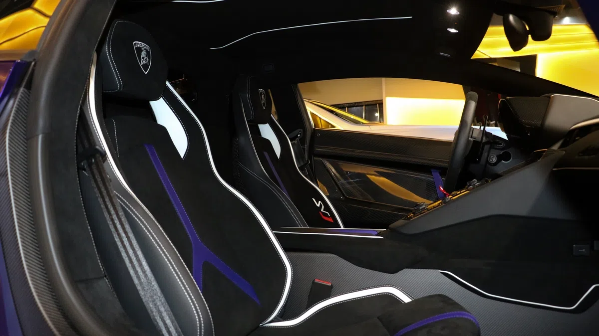 2019 Lamborghini Aventador SVJ – 1 of 900 interior, seats