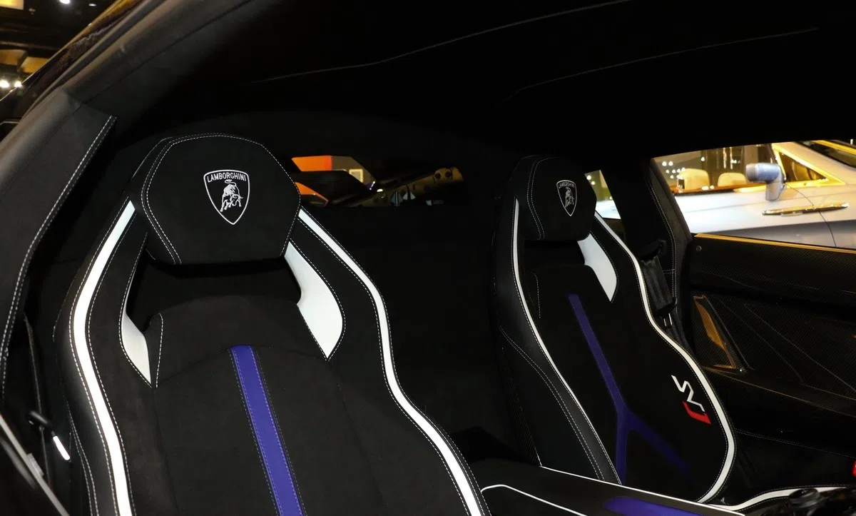 2019 Lamborghini Aventador SVJ – 1 of 900 interior, seats