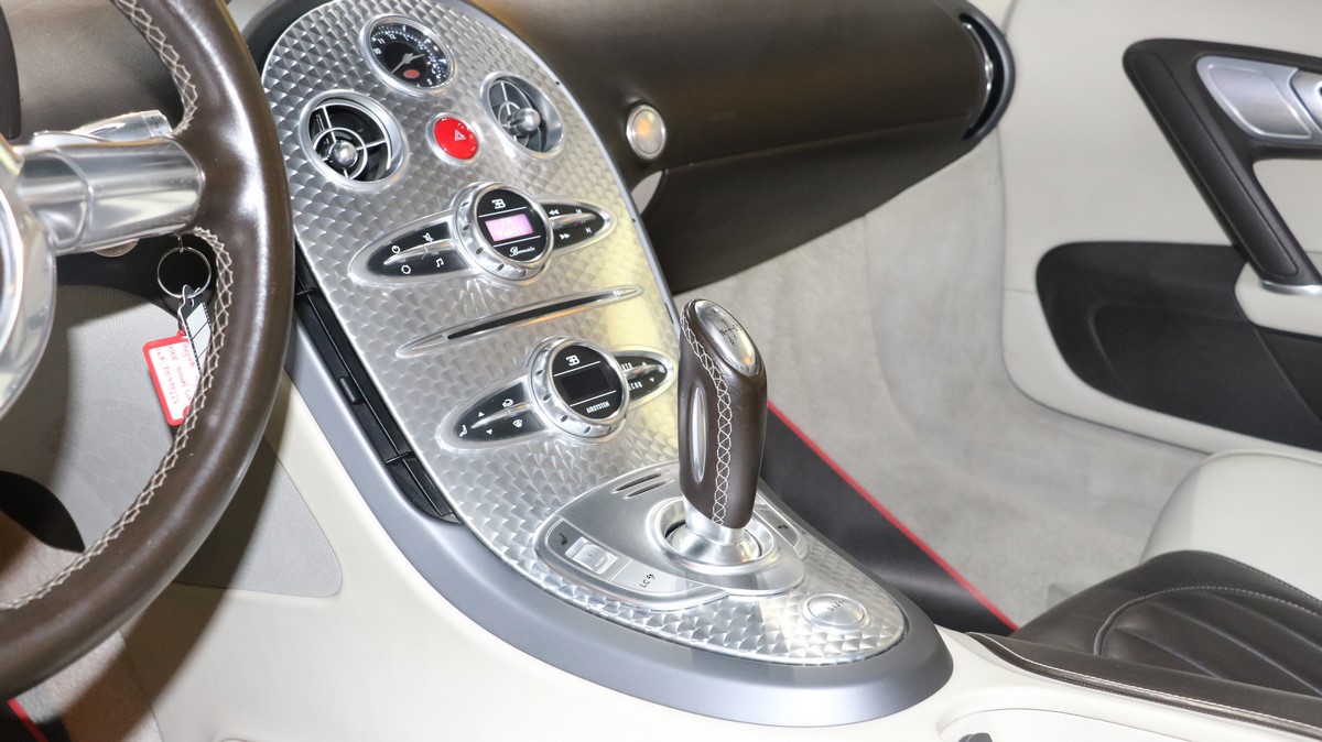 2008 Bugatti Veyron, 4/20