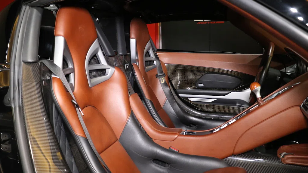 2005 Porsche Carrera GT interior, seats
