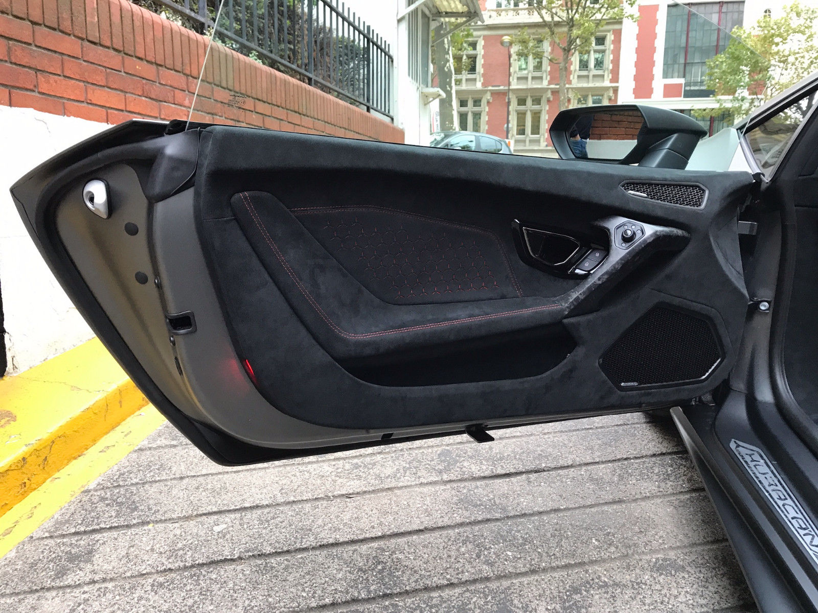 2017 Lamborghini Huracán LP 640-4 Performante, 2/15