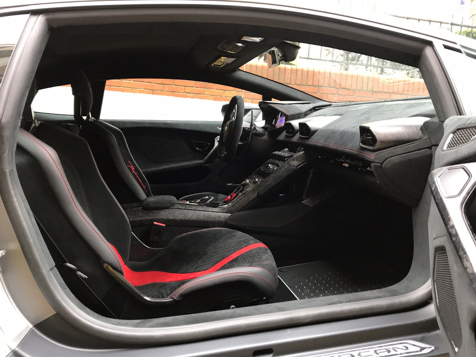 2017 Lamborghini Huracán LP 640-4 Performante, 9/15