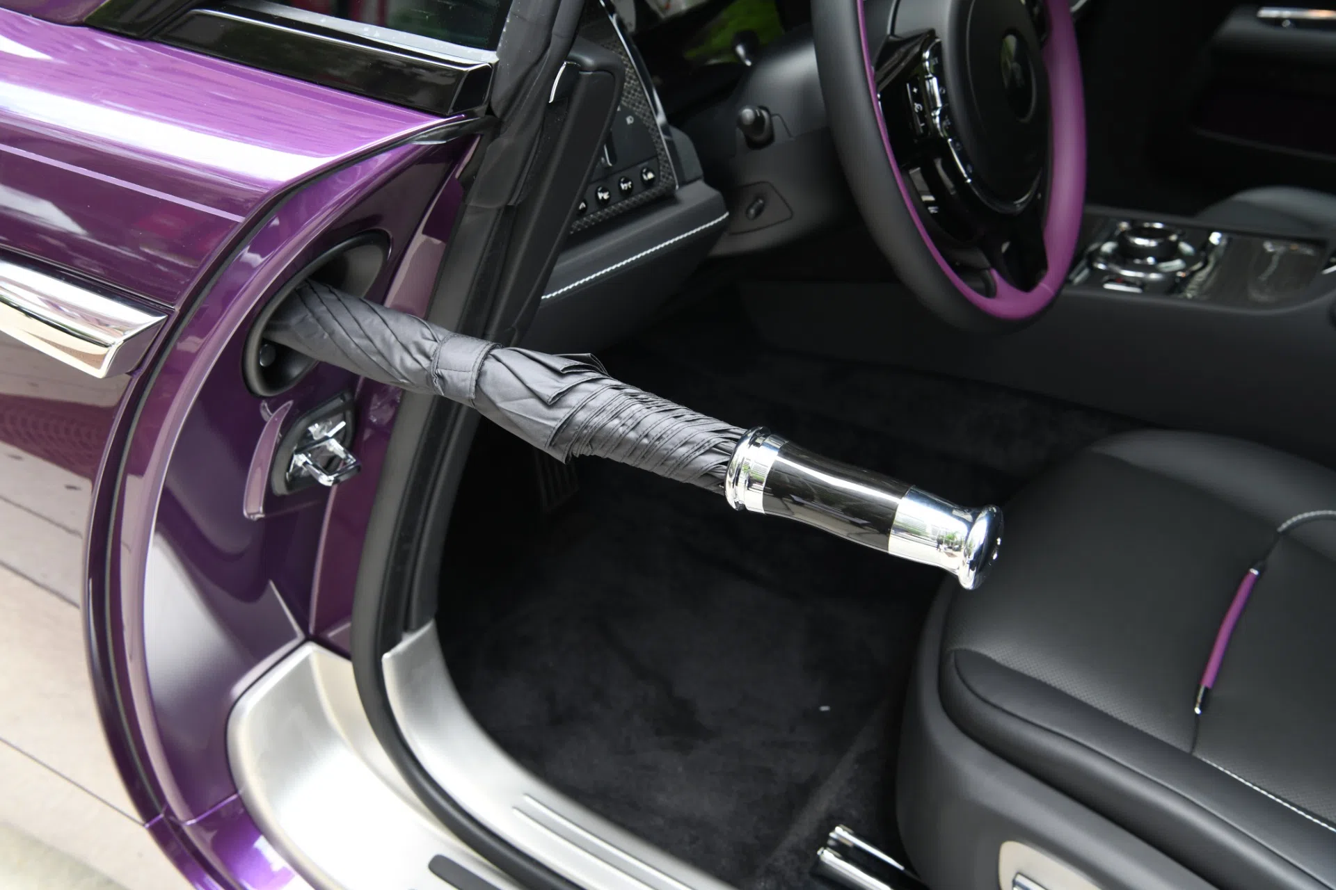 2020 Rolls-Royce Wraith interior, door panel, BLACK