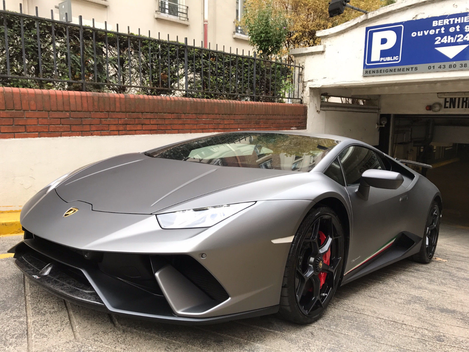 2017 Lamborghini Huracán LP 640-4 Performante, 14/15