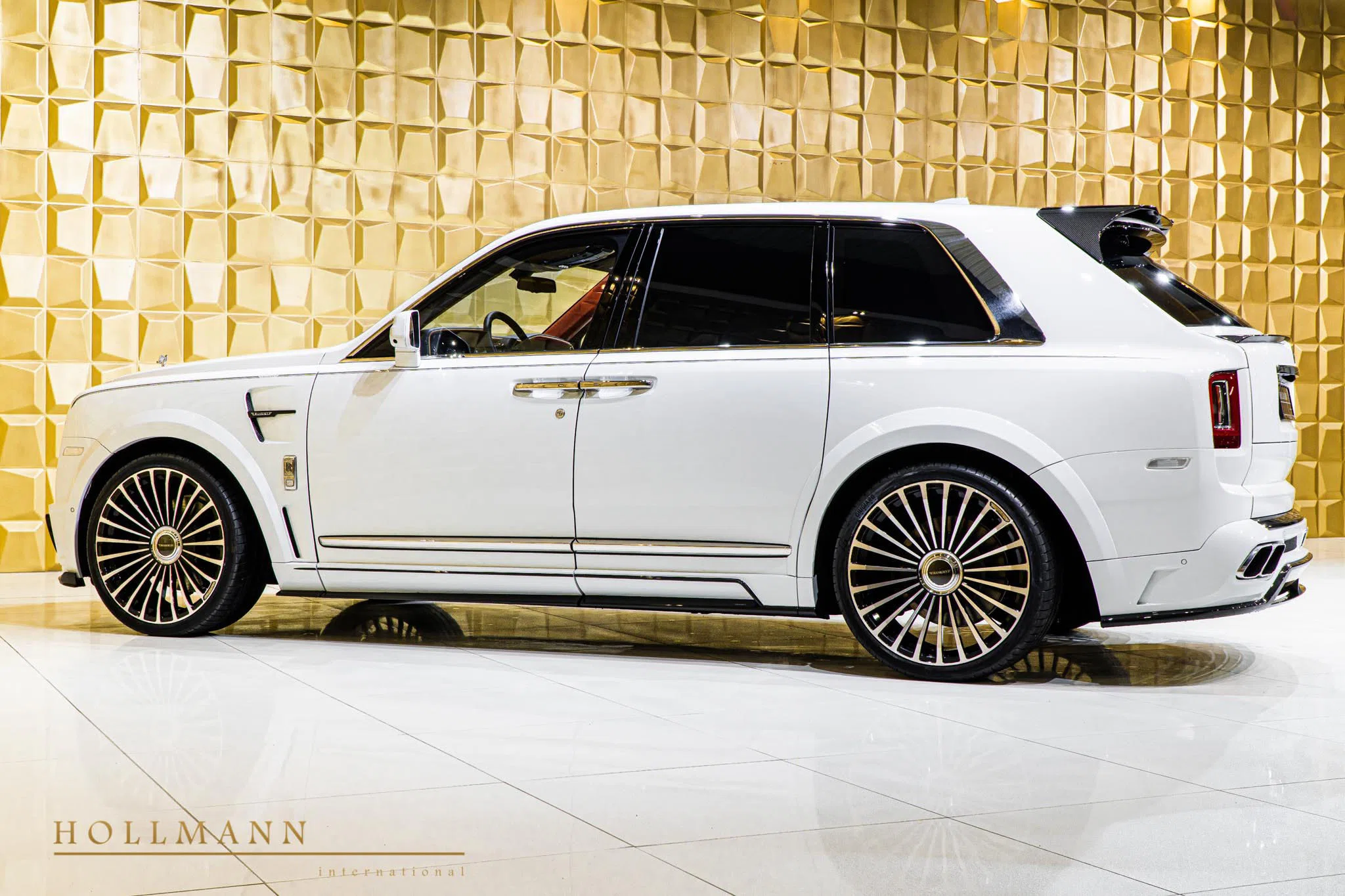 2020 Mansory Cullinan for sale, exterior, Arctic White