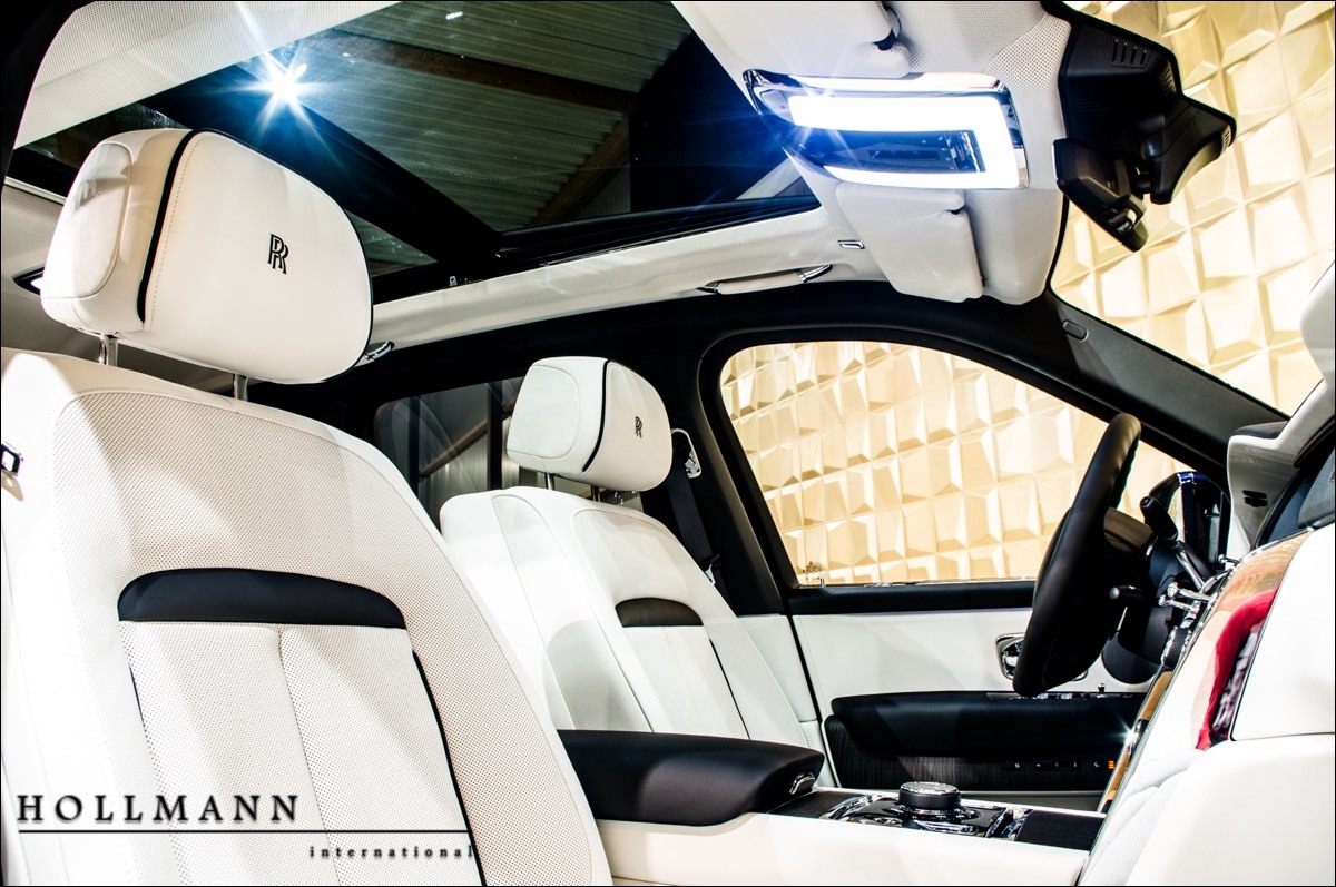 2020 Rolls-Royce Cullinan, 18/20