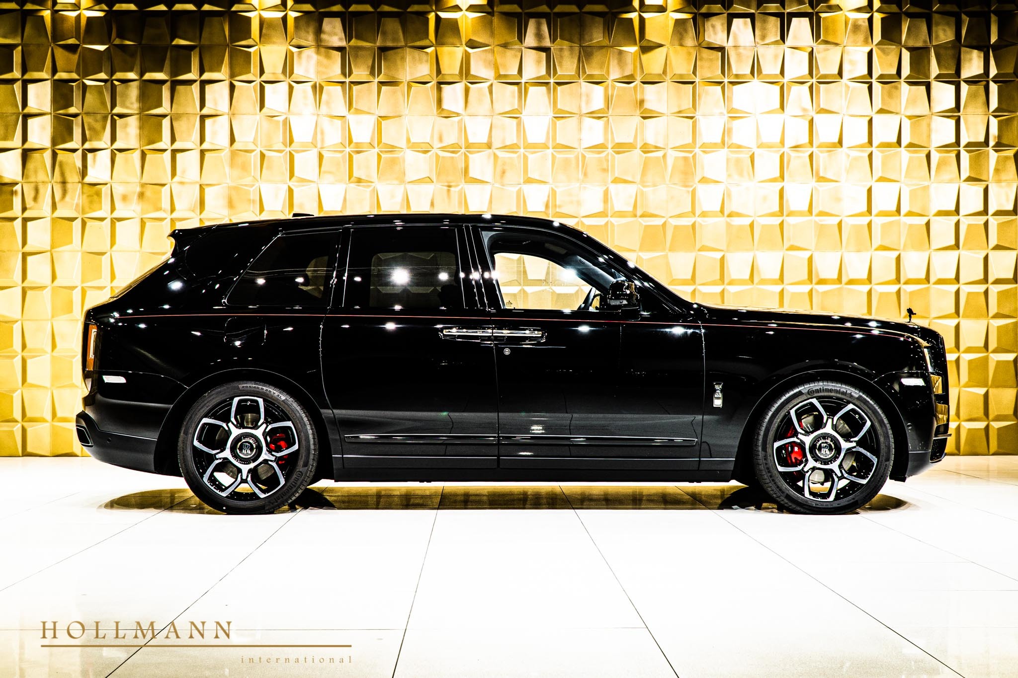 2020 Rolls-Royce Cullinan Black Badge, 3/20
