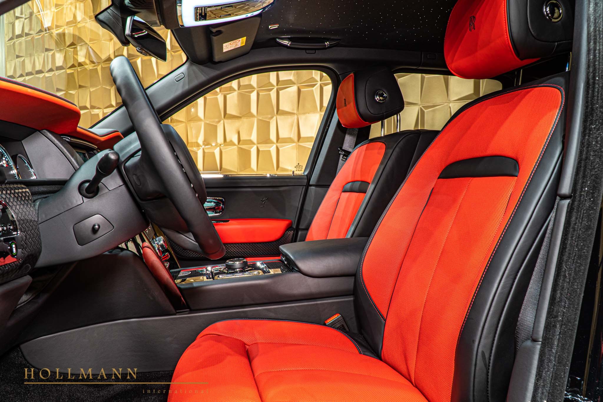 2020 Rolls-Royce Cullinan Black Badge, 11/20