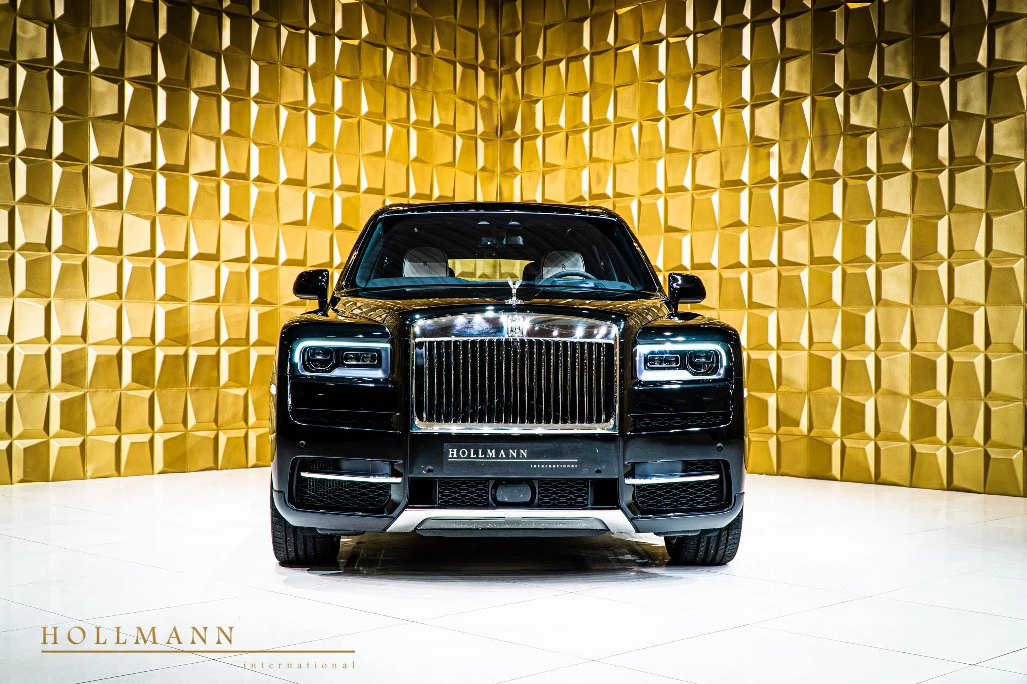 2020 Rolls-Royce Cullinan for sale, exterior, Black Diamand